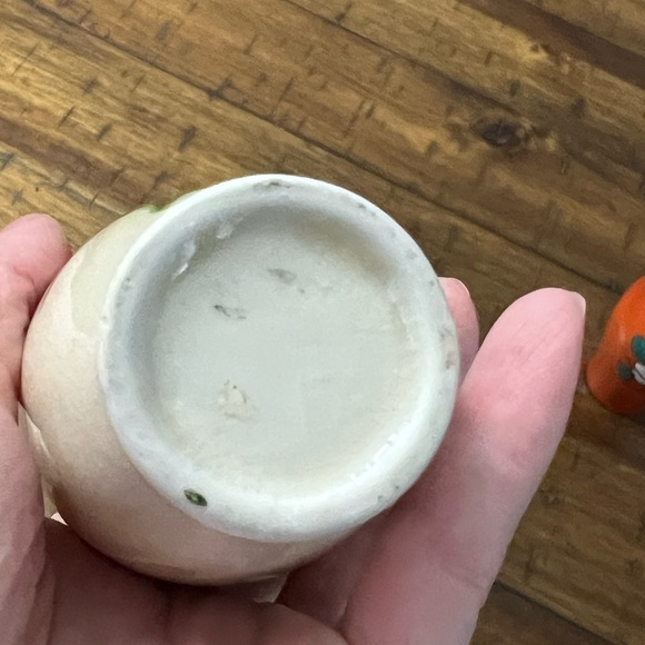 Vintage Homco Floral Porcelain Mini Vase - Picture 6 of 7